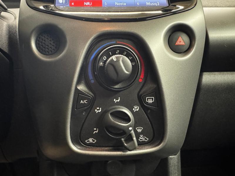 Toyota Aygo 1.0 VVT-i Multi Mode x-play - photo 9