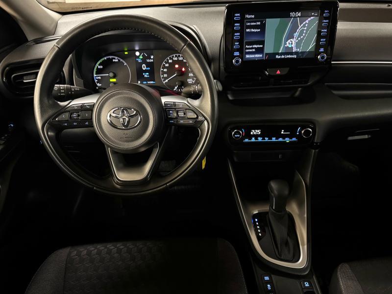 Toyota Yaris 1.5 hybrid - photo 6