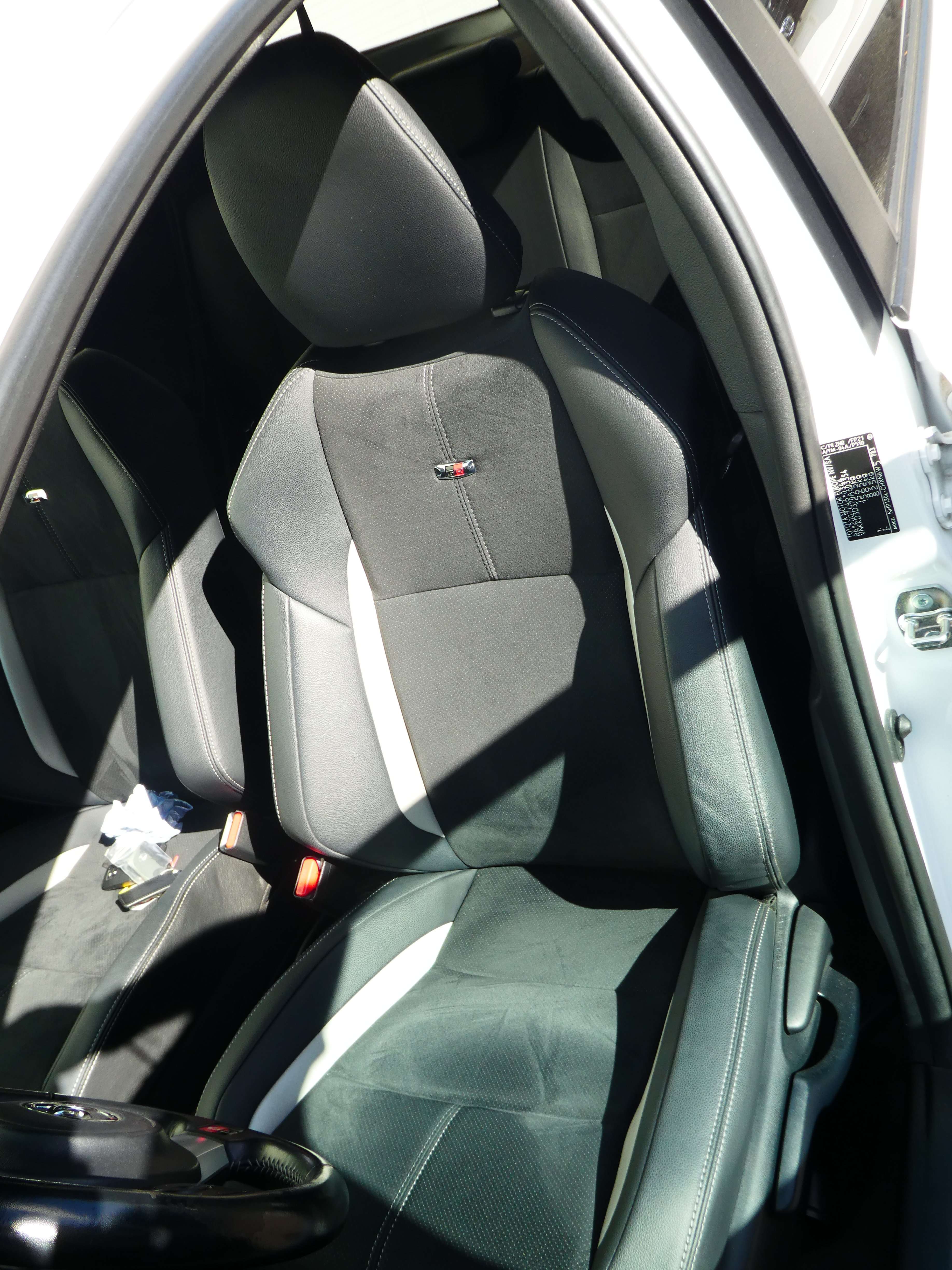 Toyota Yaris 1.5 HYBRID - Eurekar - photo 9