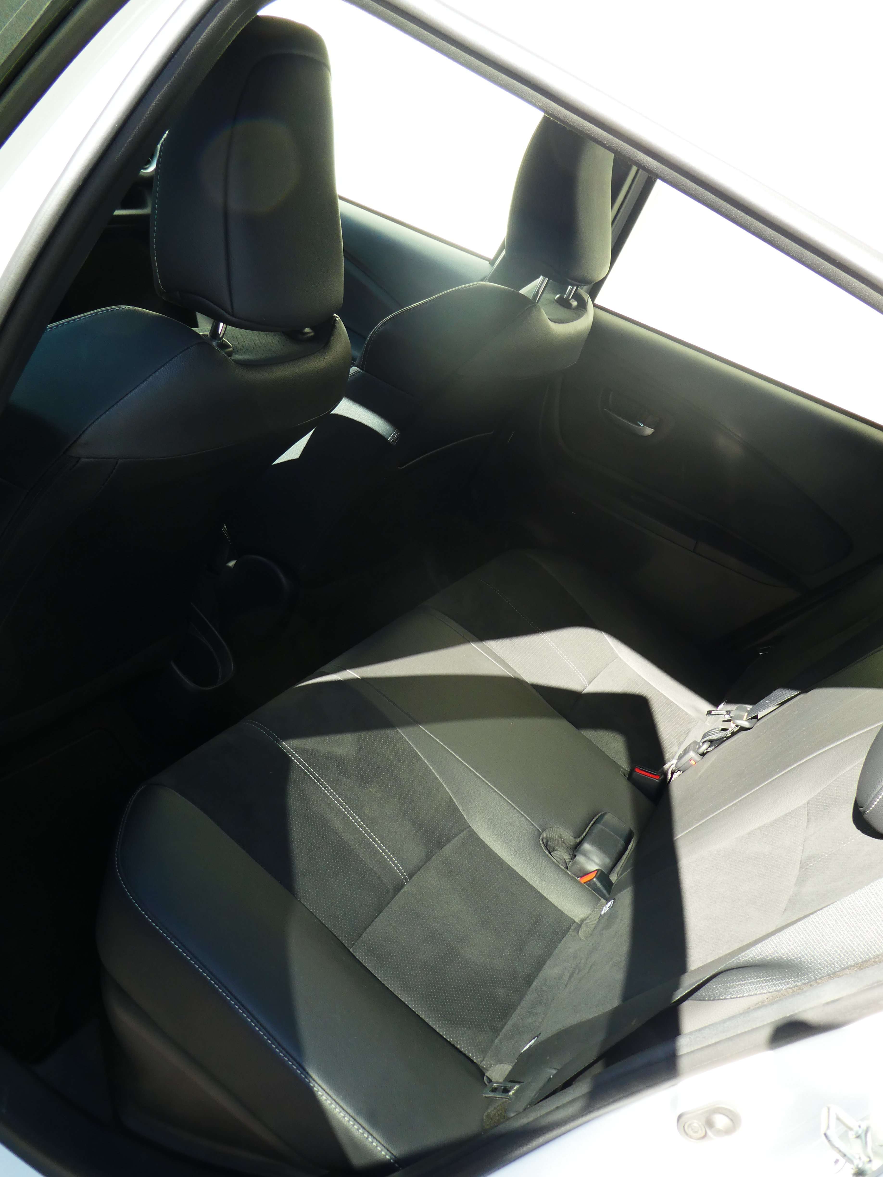 Toyota Yaris 1.5 HYBRID - Eurekar - photo 7