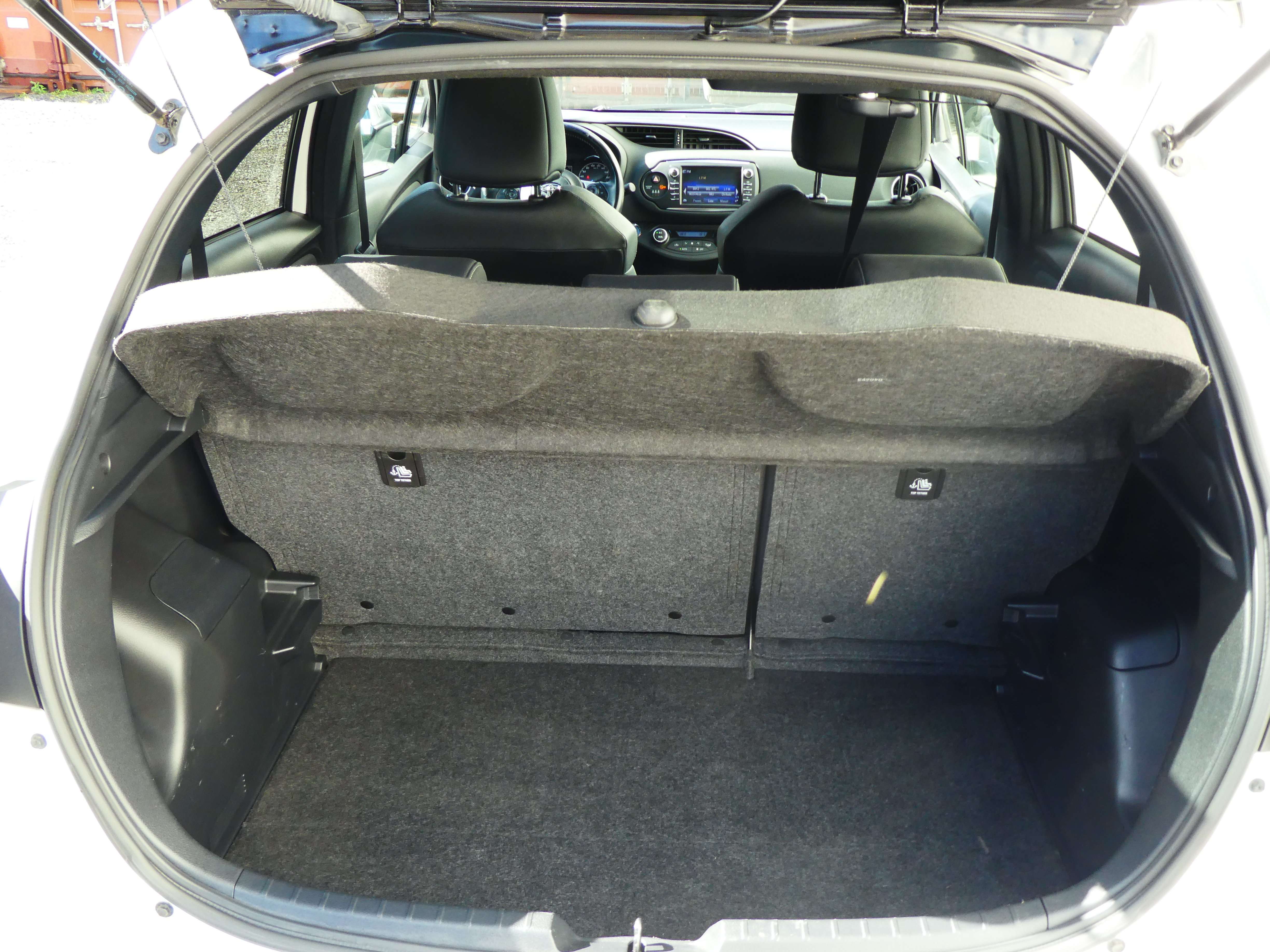 Toyota Yaris 1.5 HYBRID - Eurekar - photo 6