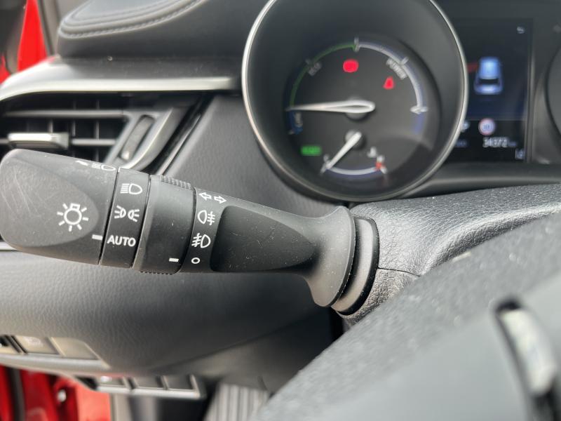 Toyota C-HR 1.8 Hybrid CVT C-LUB Bi-Tone - photo 11