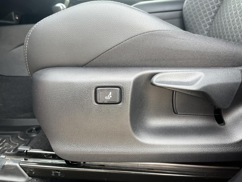Toyota C-HR 1.8 Hybrid CVT C-LUB Bi-Tone - photo 8