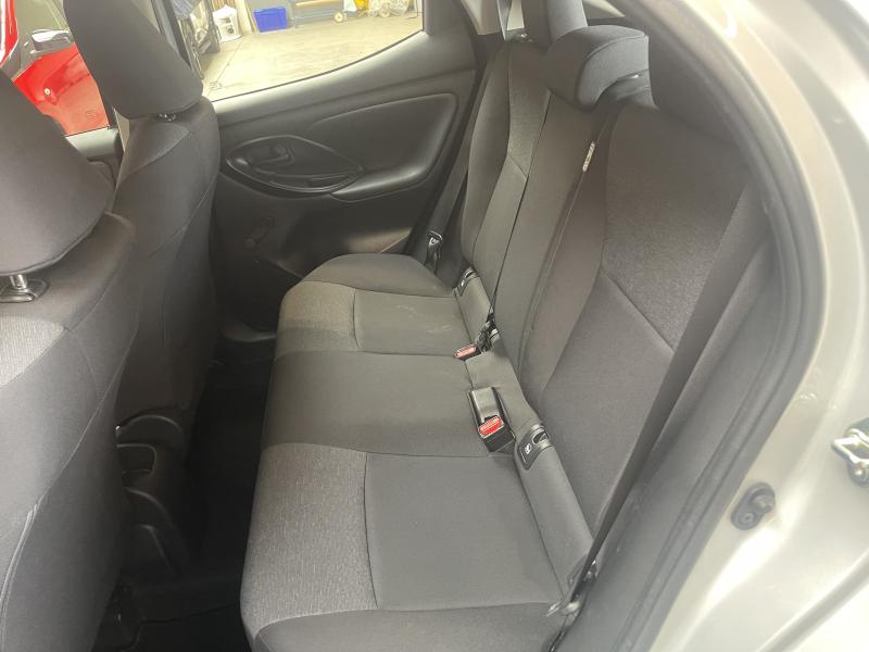 Toyota Yaris 1.0 VVT-I - photo 17