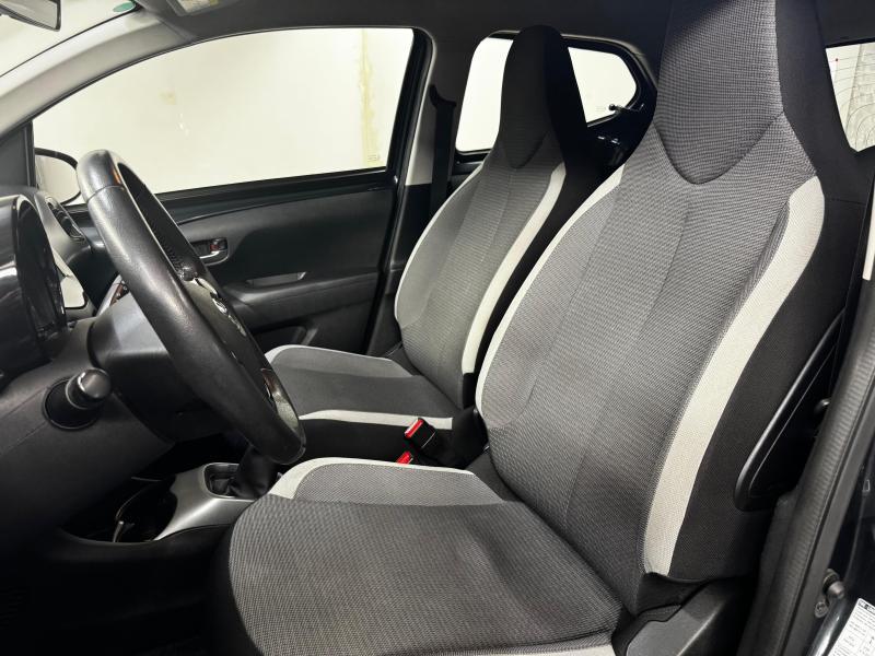 Toyota Aygo 1.0 VVT-i X-Play - photo 14