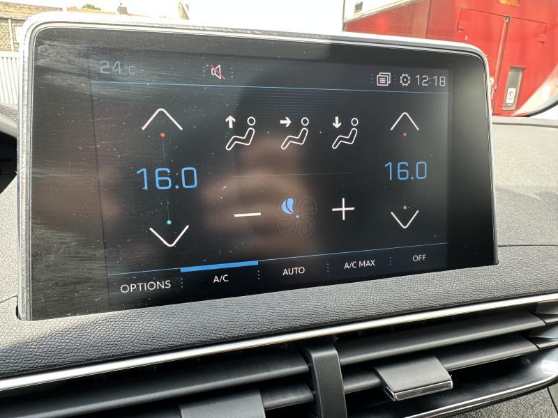 Peugeot 3008 1.6 HDI ALLURE - photo 9