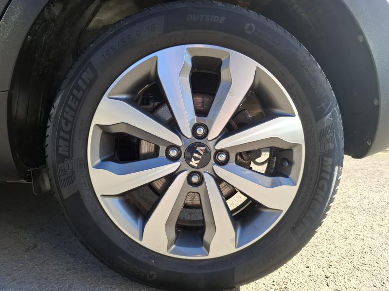 Kia Stonic 1.0T ISG MUST - photo 19